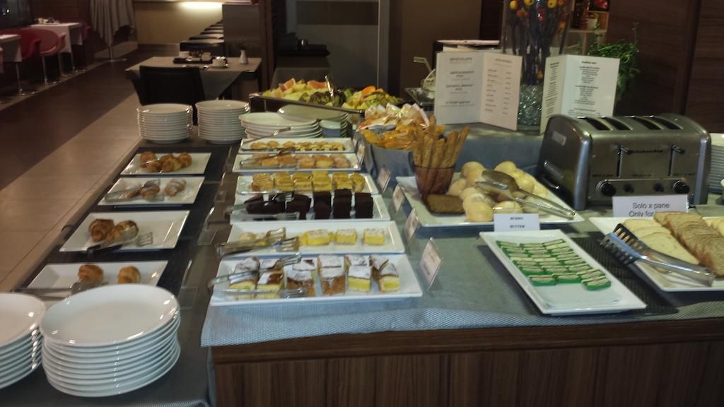סיניסלו באלסמו Best Western Plus Hotel Monza E Brianza Palace מראה חיצוני תמונה